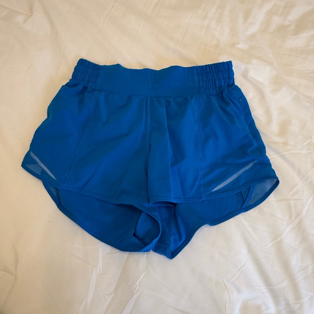 Lululemon poolside hotty hot high-rise short 2.5"